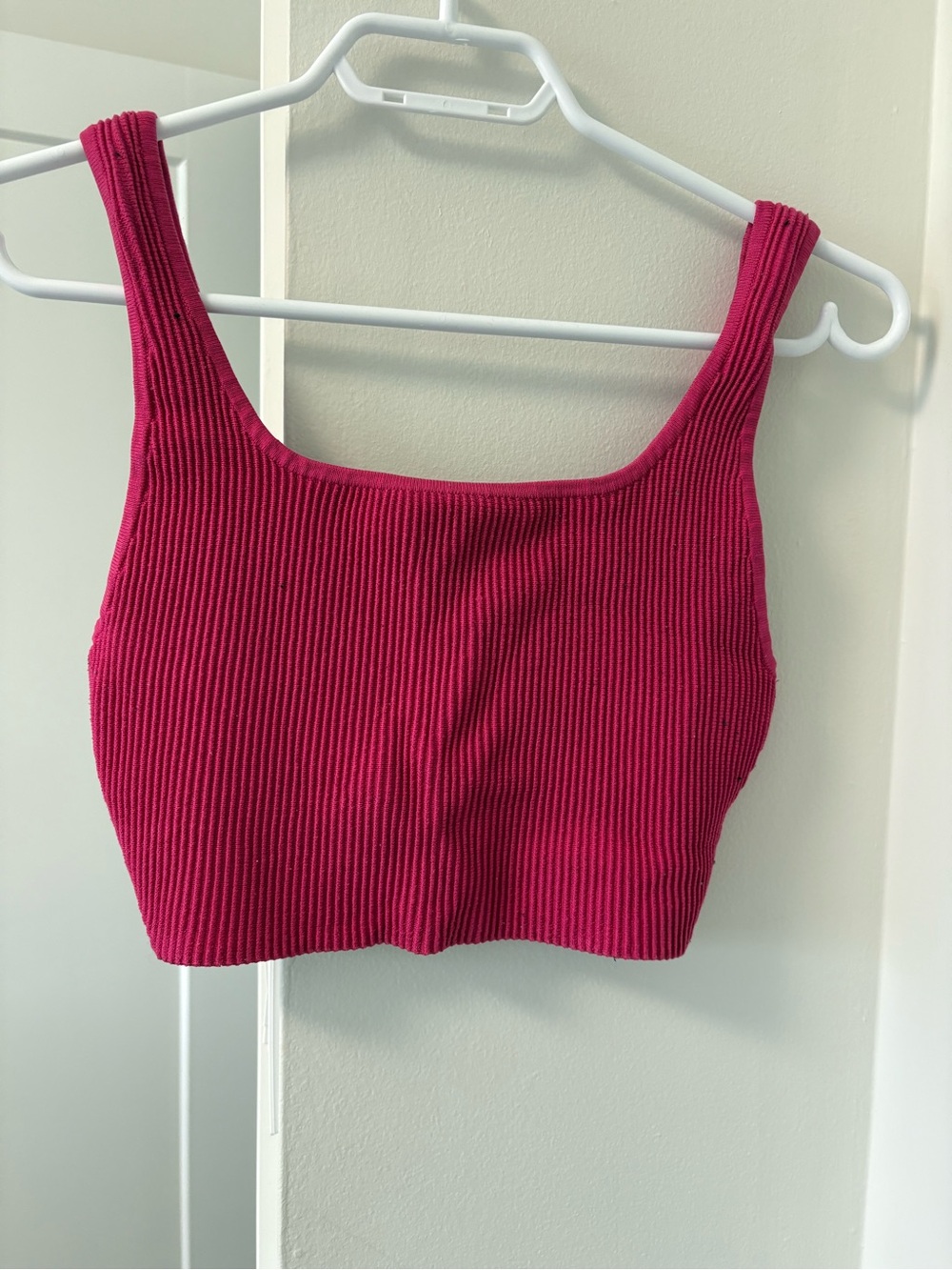 Babaton Ribbed Square-Neck Crop Tank - Fuchsia